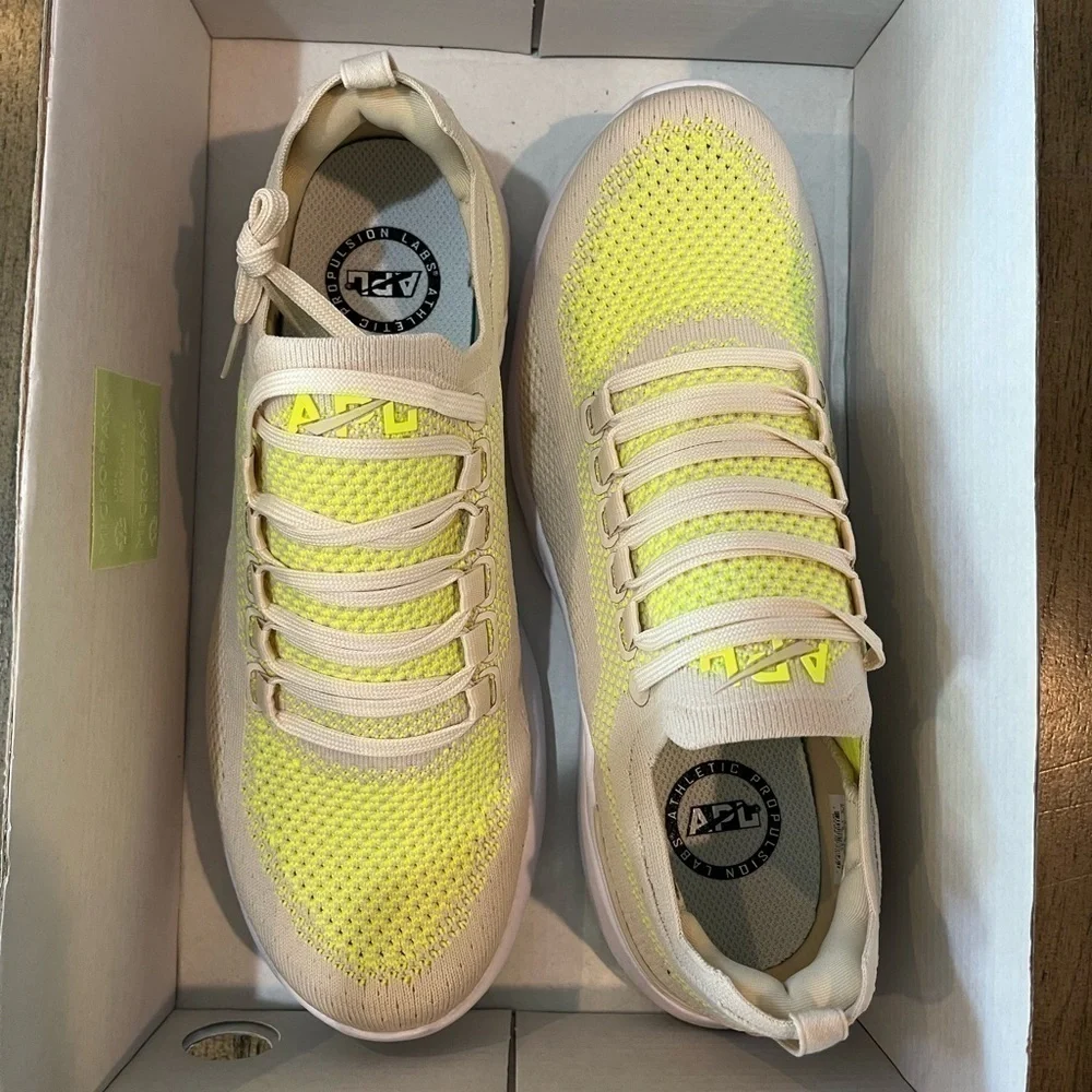 NEW APL Men’s TechLoom Breeze Beach / Energy / White Size 8.5 women 10